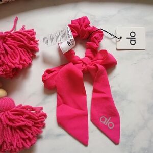 Alo Yoga Hair Ties Love Knot Bows Red Candy